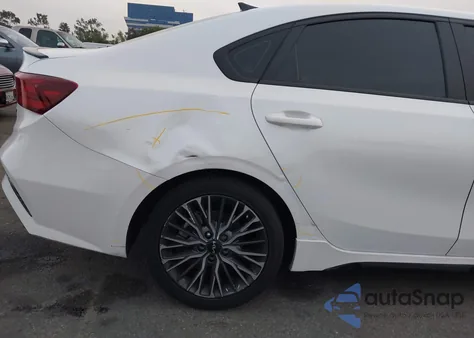 2022 Kia Forte Gt-Line z USA, uszkodzony, nr VIN 3KPF54AD3NE487214